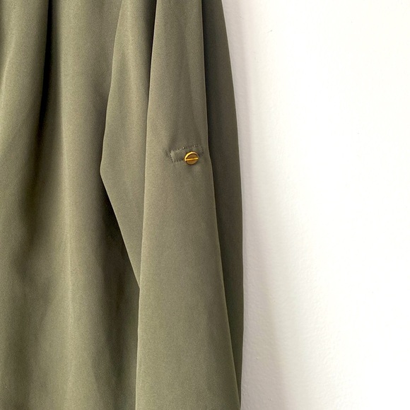 Mossimo Women’s Olive Green Blouse - Picture 8 of 9